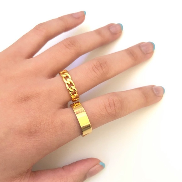 set of gold rings - Picture 1 of 2